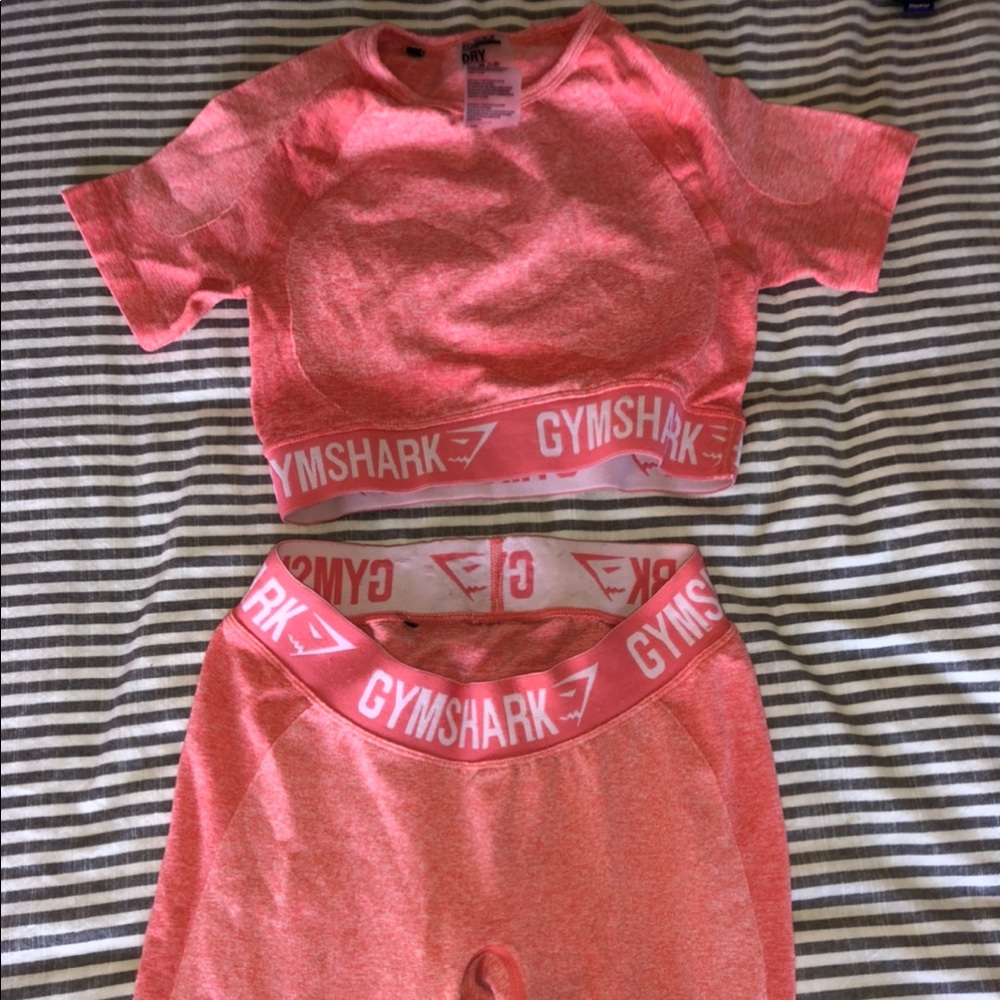Gymshark Flex Leggings & Short Sleeve crop top set